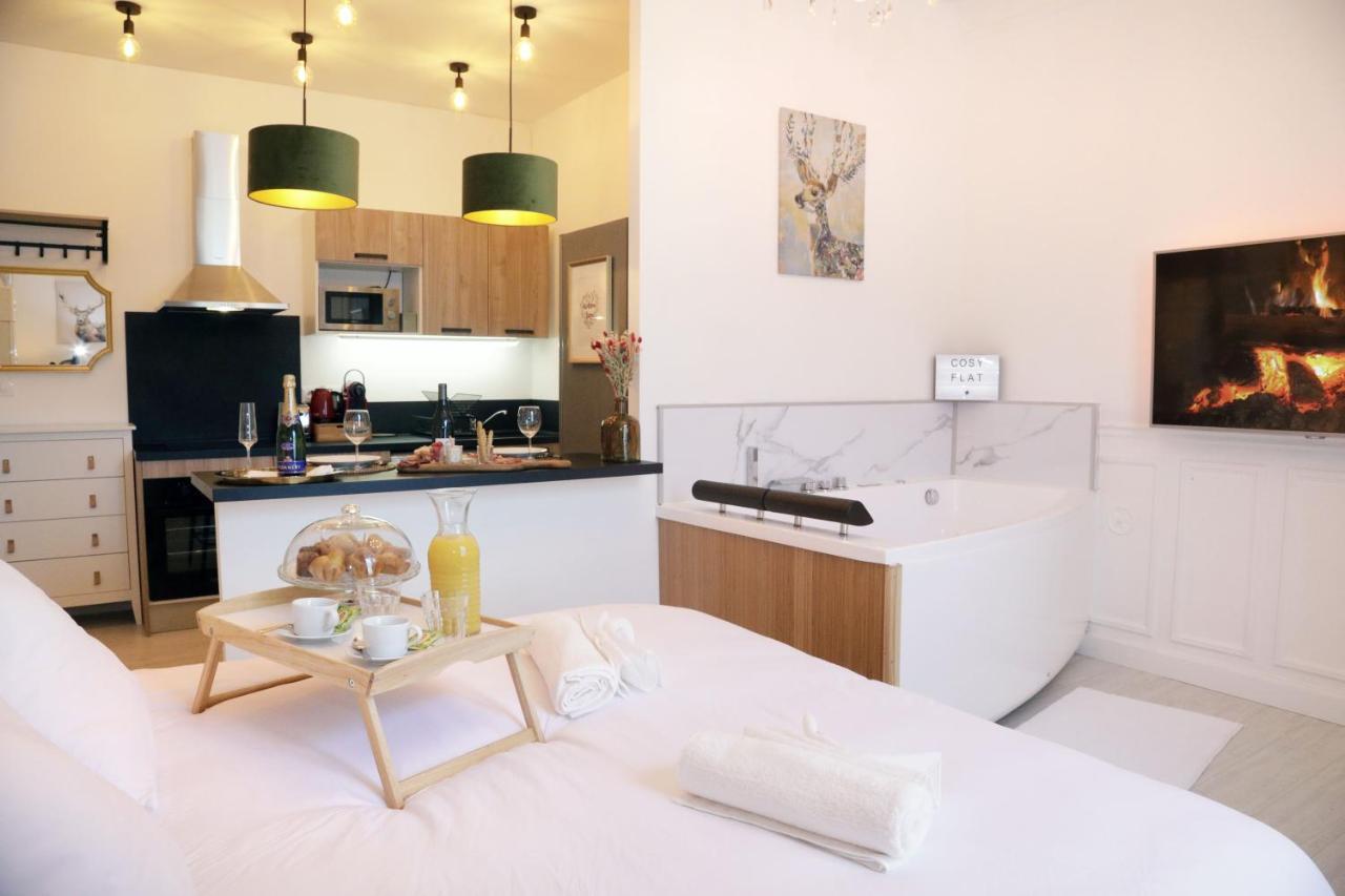 La Marquise - Cosy Flat - Jacuzzi - Senlis Apartment Senlis  Exterior photo