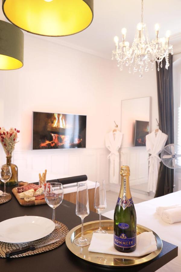 La Marquise - Cosy Flat - Jacuzzi - Senlis Apartment Exterior photo