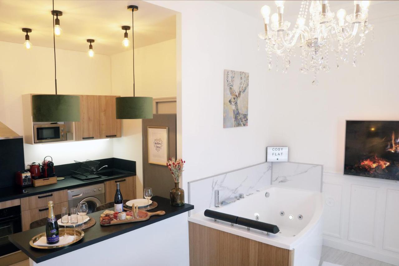 La Marquise - Cosy Flat - Jacuzzi - Senlis Apartment Senlis  Exterior photo