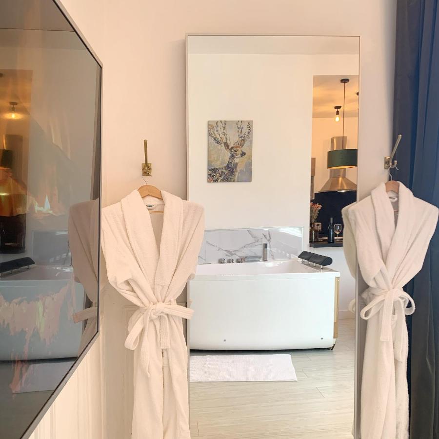 La Marquise - Cosy Flat - Jacuzzi - Senlis Apartment Senlis  Exterior photo